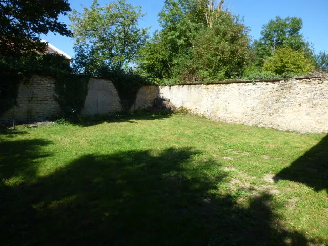 Maison de village avec jardin clos à Gondreville 