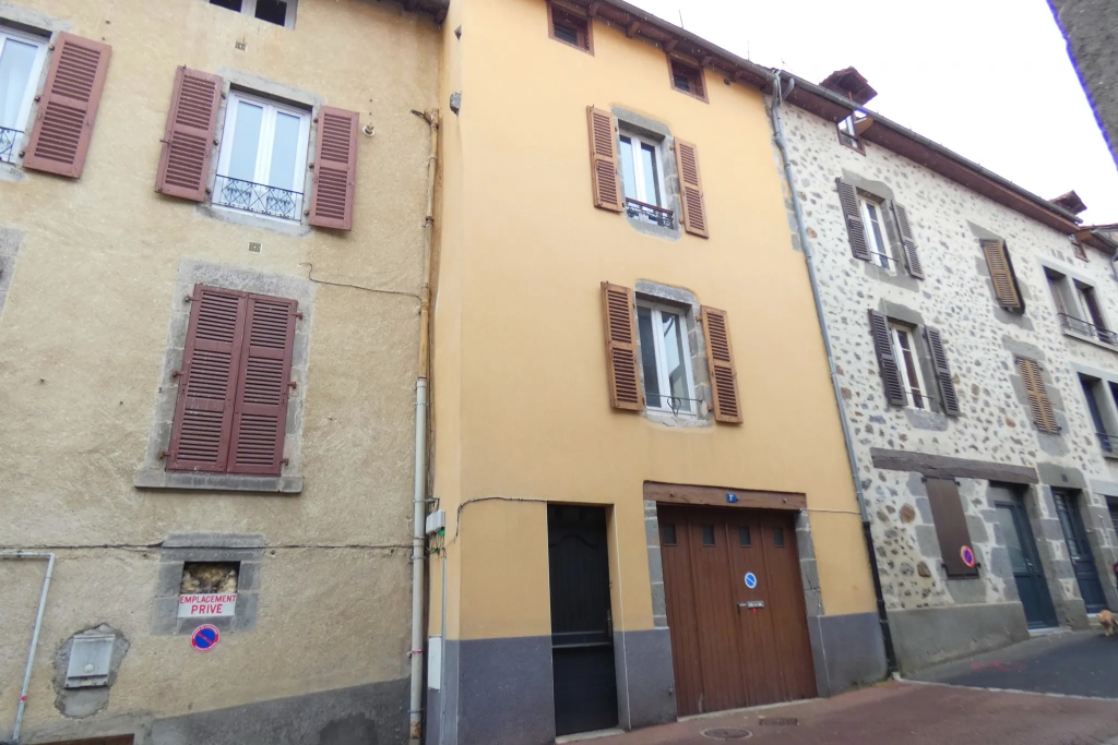 Maison de ville à vendre à Aurillac