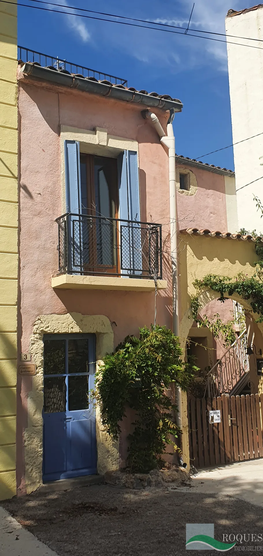 Cabrières, surperbe maison de village avec terrasses et caves 