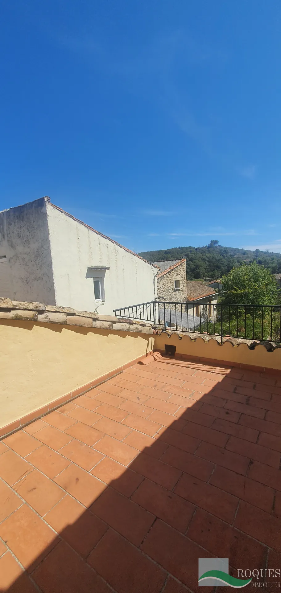 Cabrières, surperbe maison de village avec terrasses et caves 