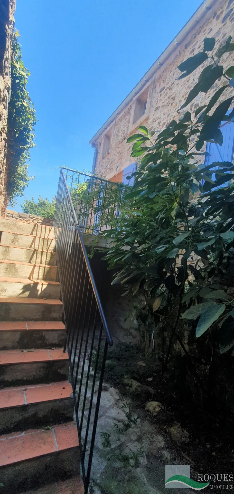 Cabrières, surperbe maison de village avec terrasses et caves 