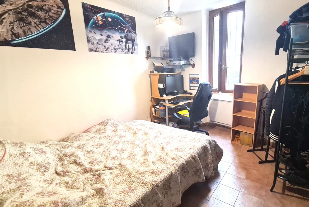 Appartement T3 avec véranda à Toulon OUEST 