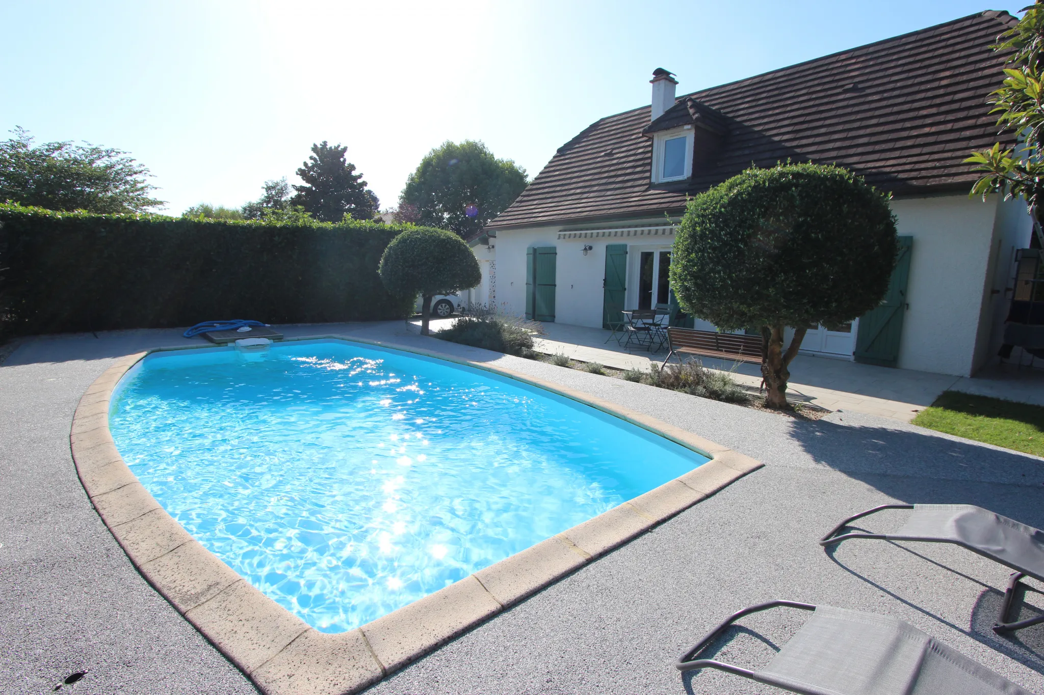 Maison à vendre à Nay - 113m2, vie de plain pied, piscine 