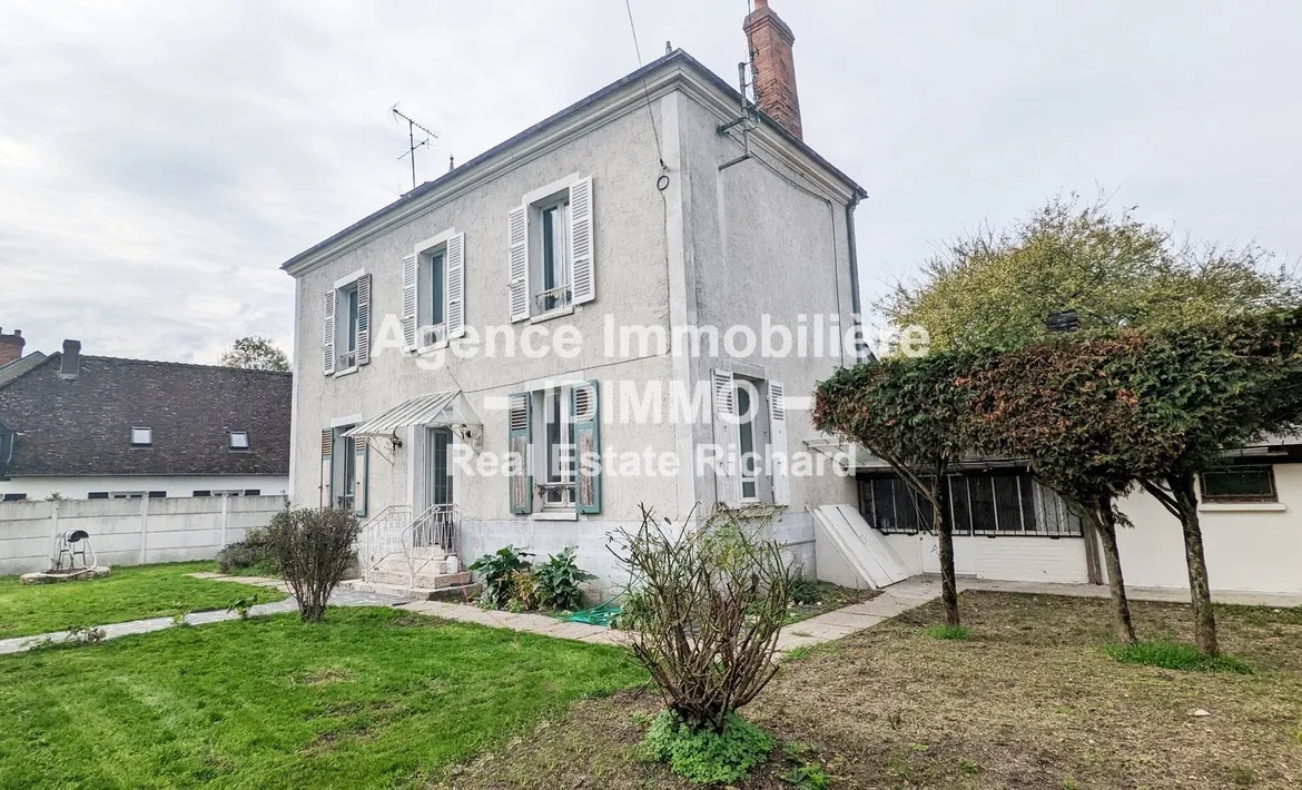 Maison à vendre à Beaune-la-Rolande - 190 m2 