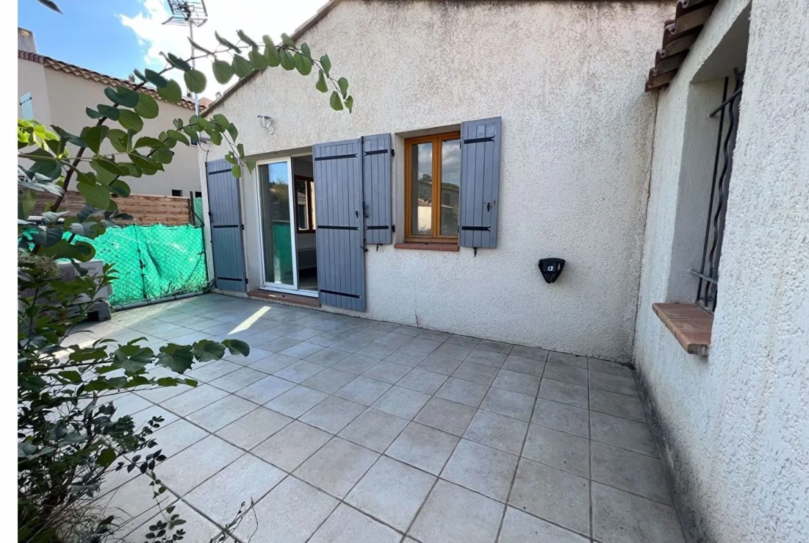 Maison de plain pied à Peyrolles-en-Provence avec terrasse et garage 