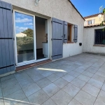 Maison de plain pied à Peyrolles-en-Provence avec terrasse et garage