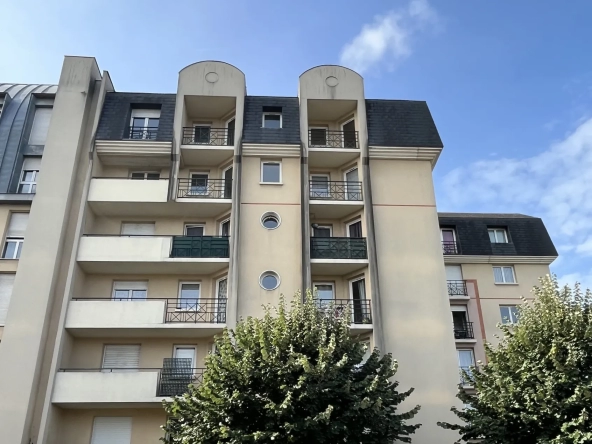 Appartement 2 pièces avec balcon à Cergy Préfecture