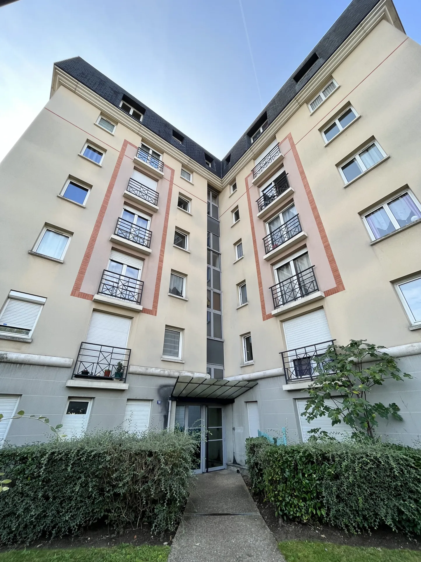 Appartement 2 pièces avec balcon à Cergy Préfecture 