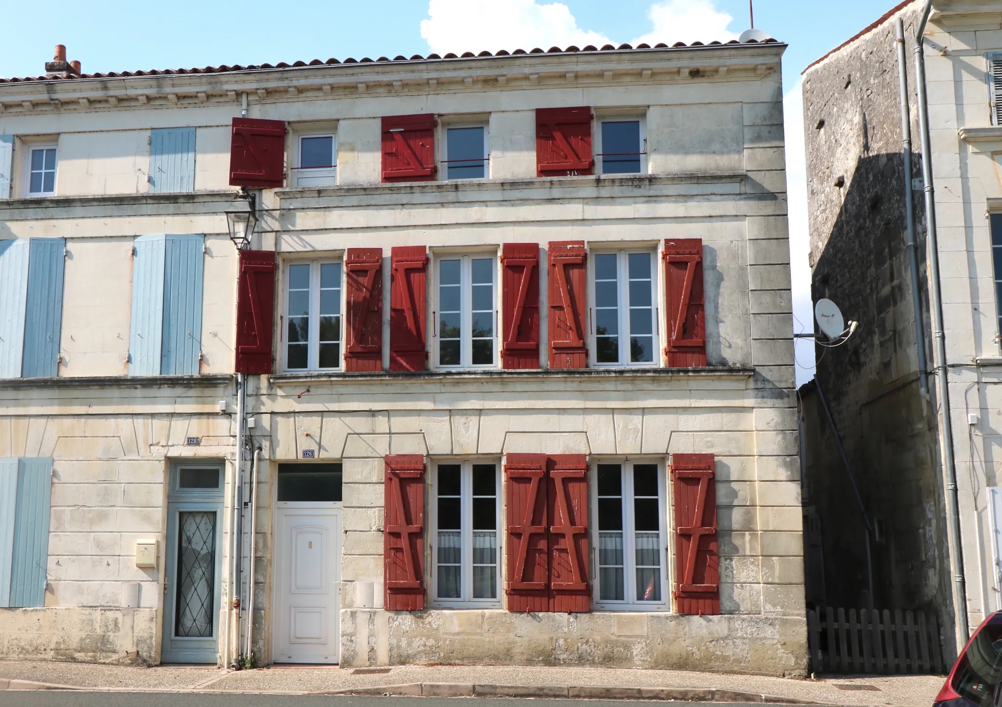 Maison 103m2 3 niveaux vue Charente Saint-Savinien 