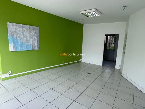 Immeuble à vendre à Pontivy - 2 Appartements et local commercial avec jardin