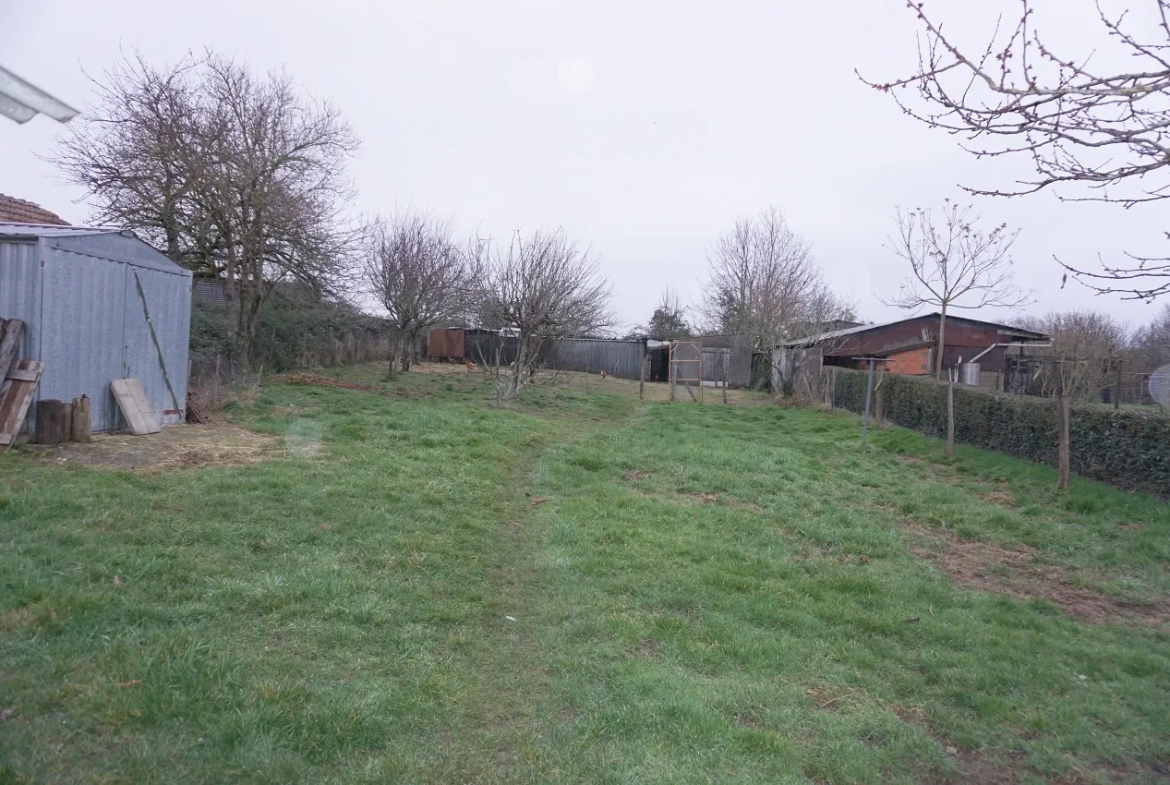 Maison avec Terrain et Dépendances à Digoin 