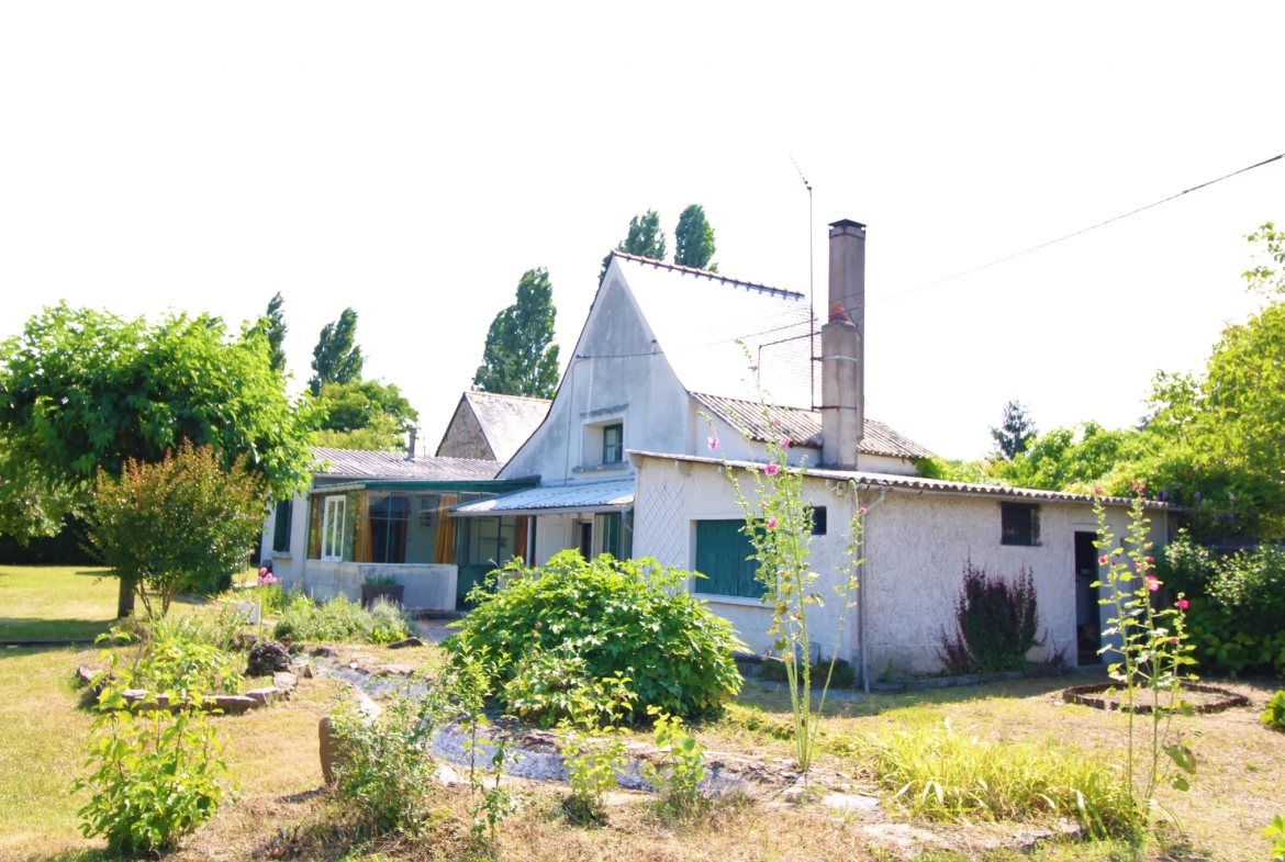 Maison à rénover à Pellouailles-les-Vignes 