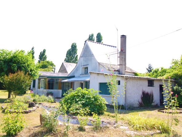 Maison à rénover à Pellouailles-les-Vignes