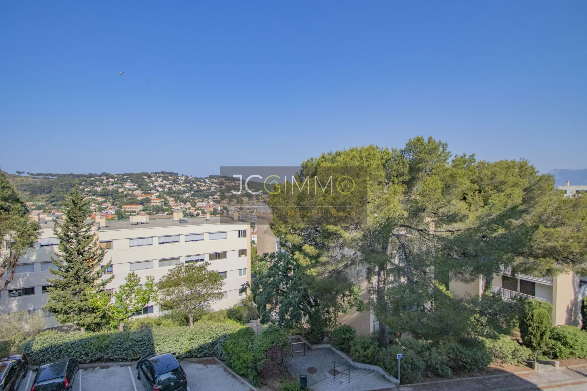 Appartement T4 85m2 - Terrasse - Piscine - Tennis - Résidence Sécurisée - Calme Absolu 