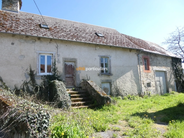 Ancien corps de ferme à rénover à Sainte Fortunade