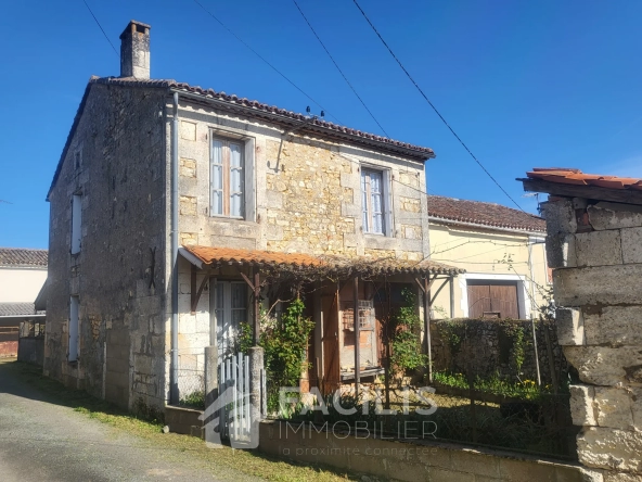 Charmante grange en pierre apparente avec maison d'habitation à Chazelles