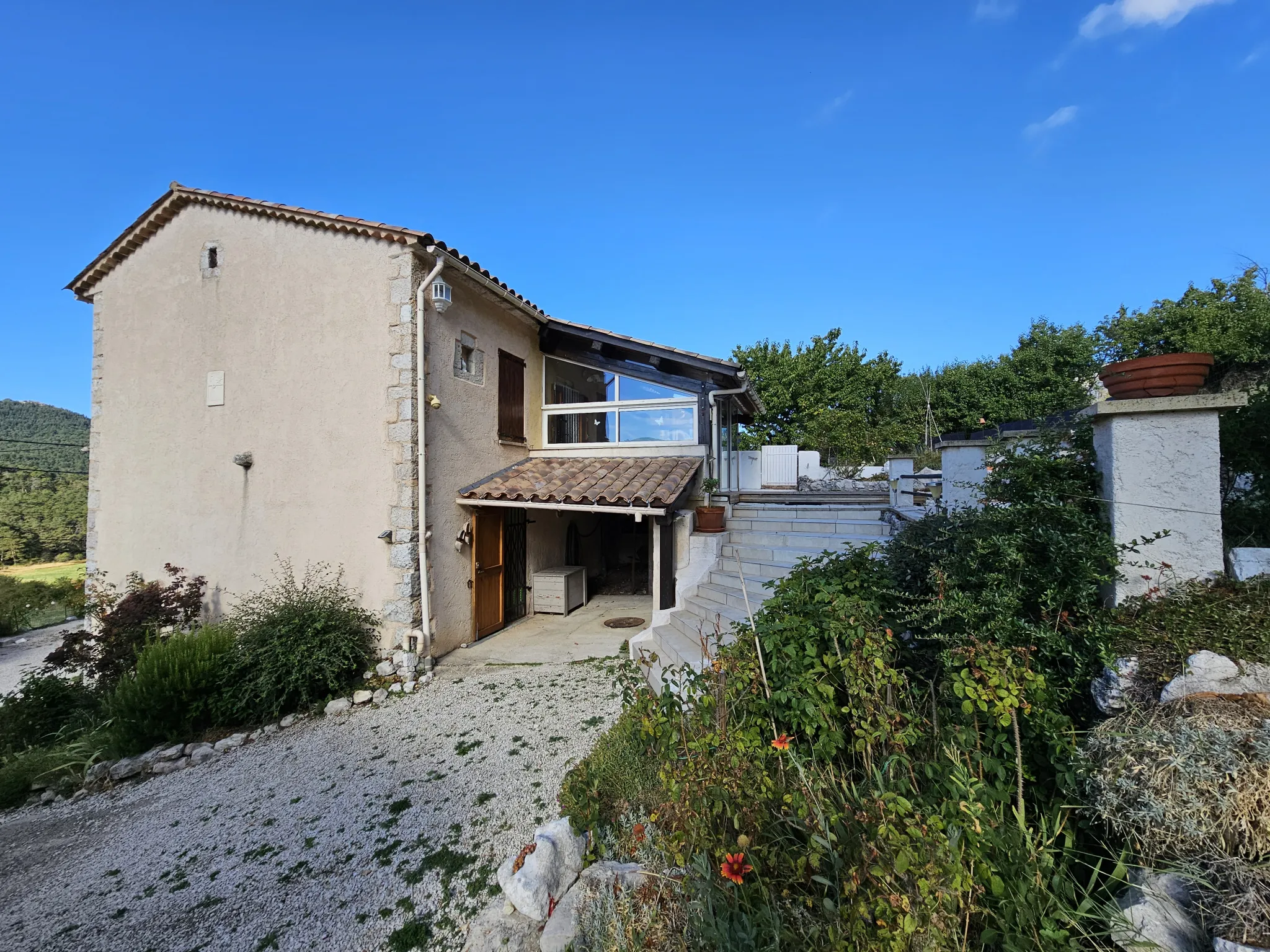 Maison de village 4 pièces avec terrasse à Seranon 