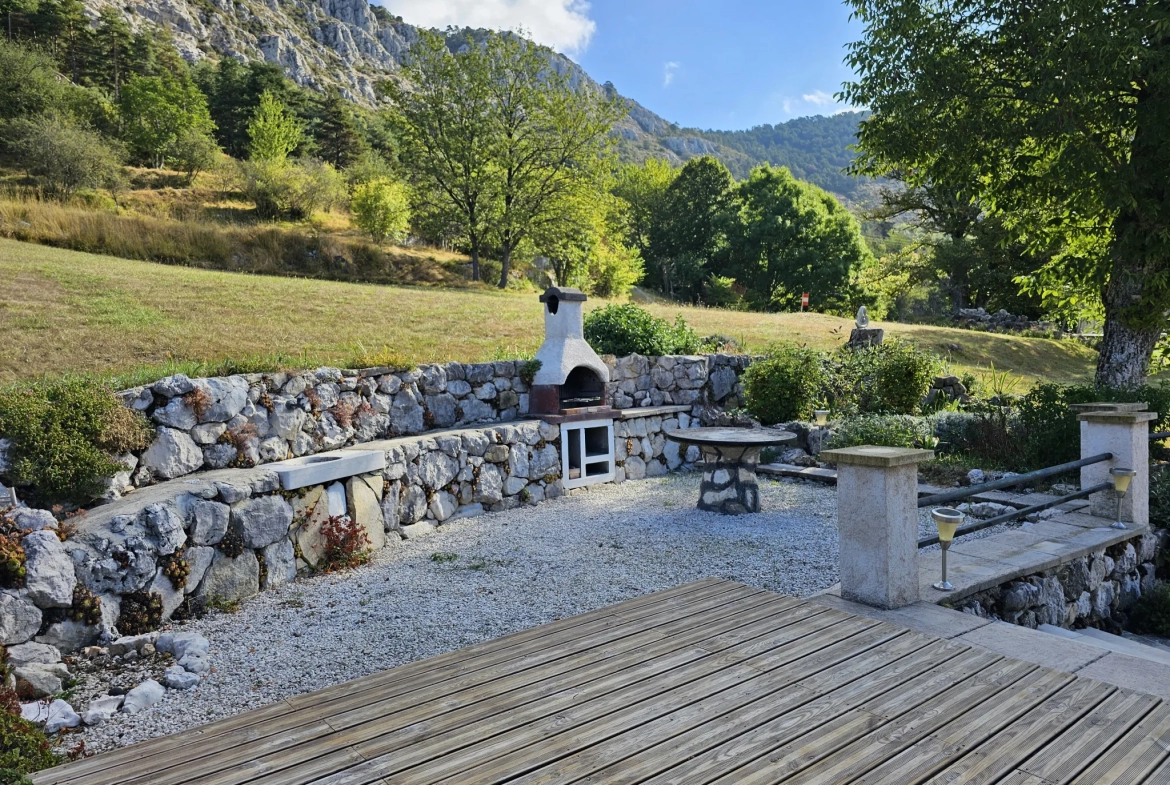 Maison de village 4 pièces avec terrasse à Seranon 