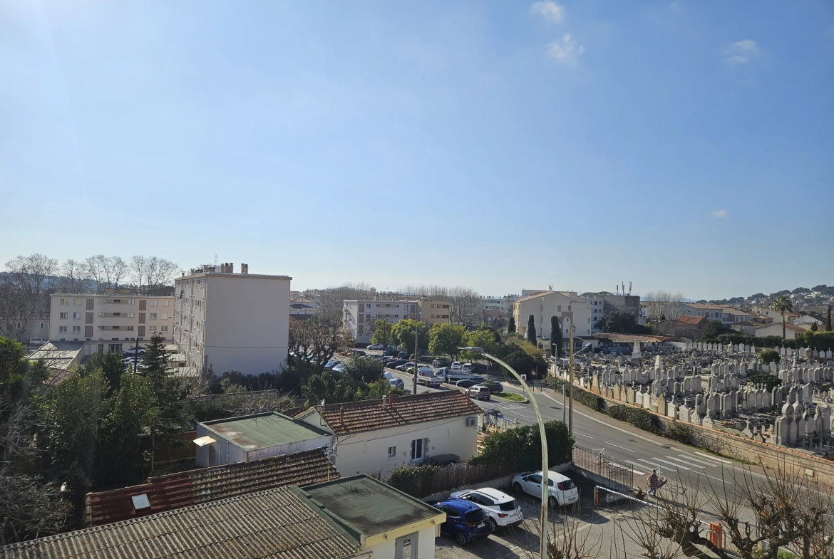 Appartement 3 pièces avec vue dégagée à La Valette du Var 