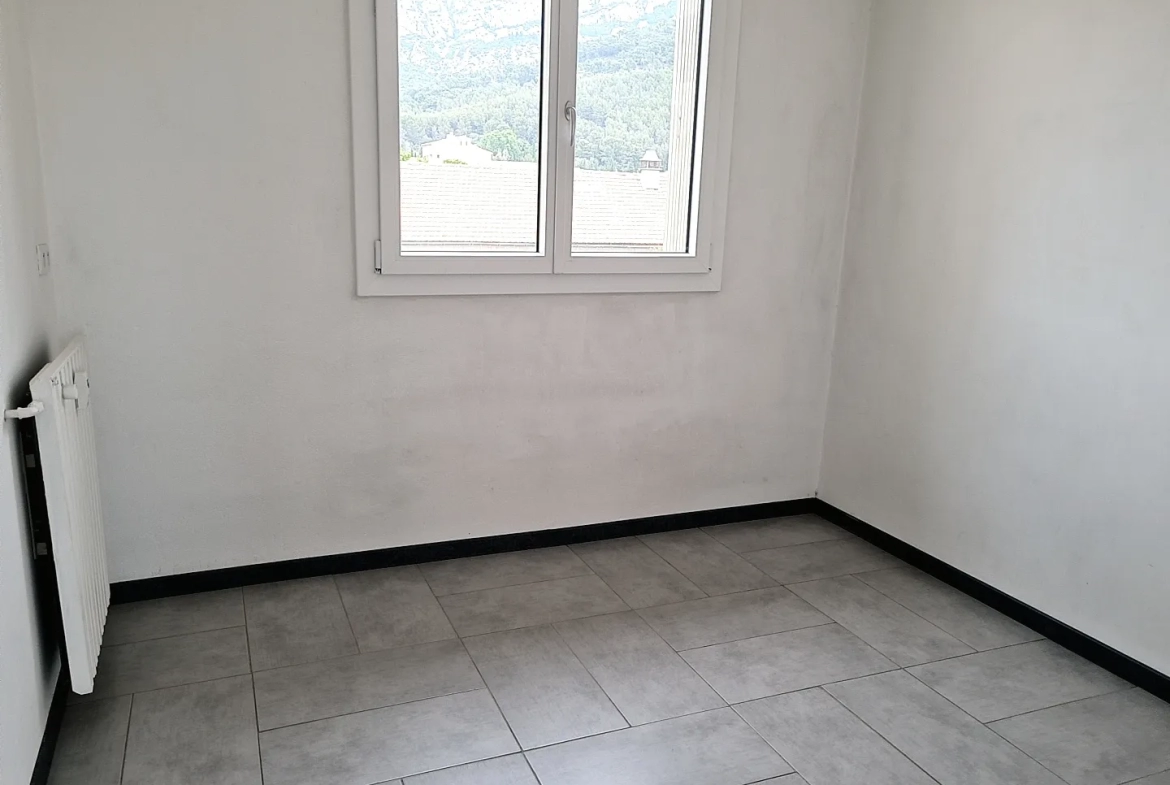 Appartement 3 pièces avec vue dégagée à La Valette du Var 