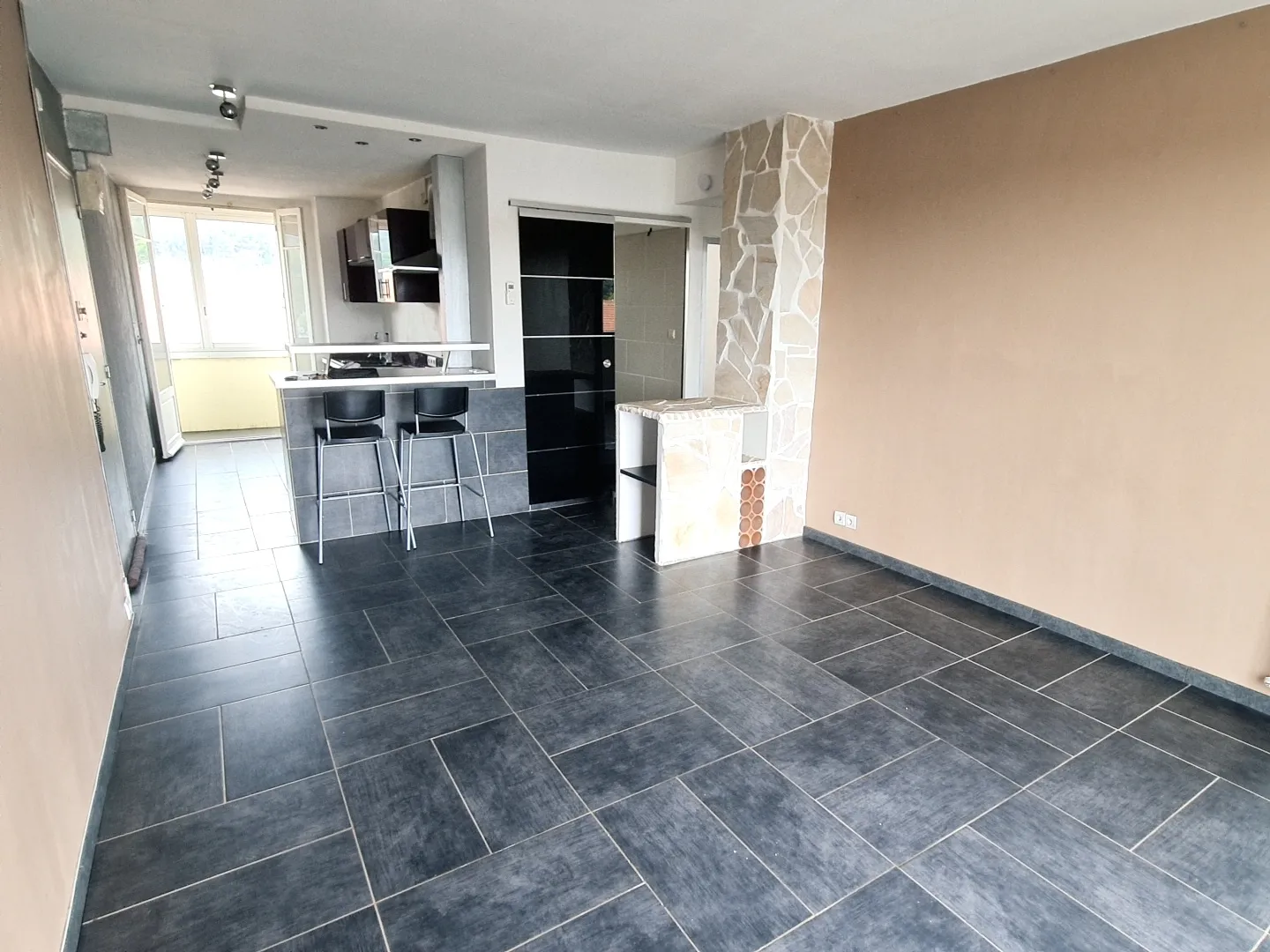 Appartement 3 pièces avec vue dégagée à La Valette du Var 