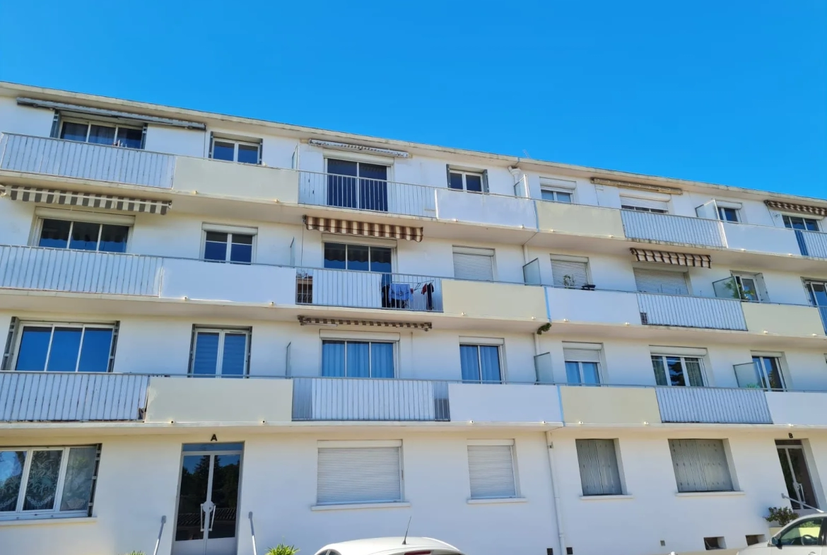 Appartement 3 pièces avec vue dégagée à La Valette du Var 