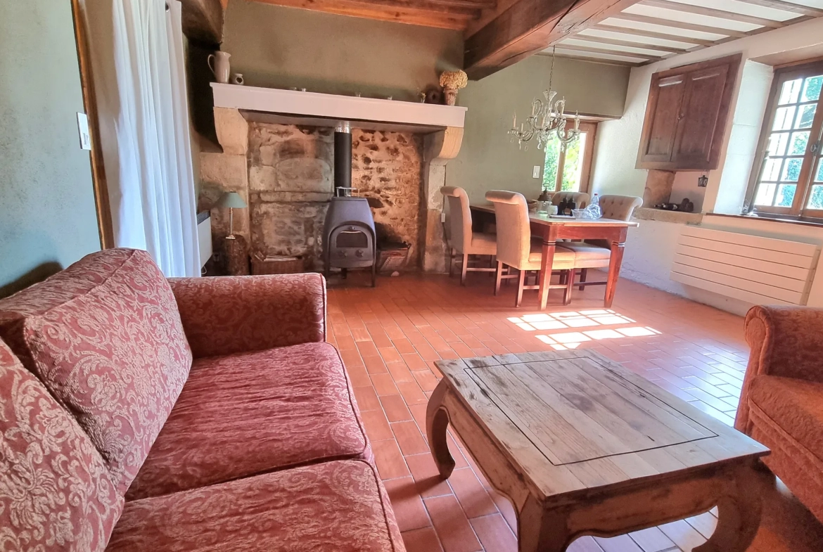 Maison en pierres à Sermages - 195 000 euros 