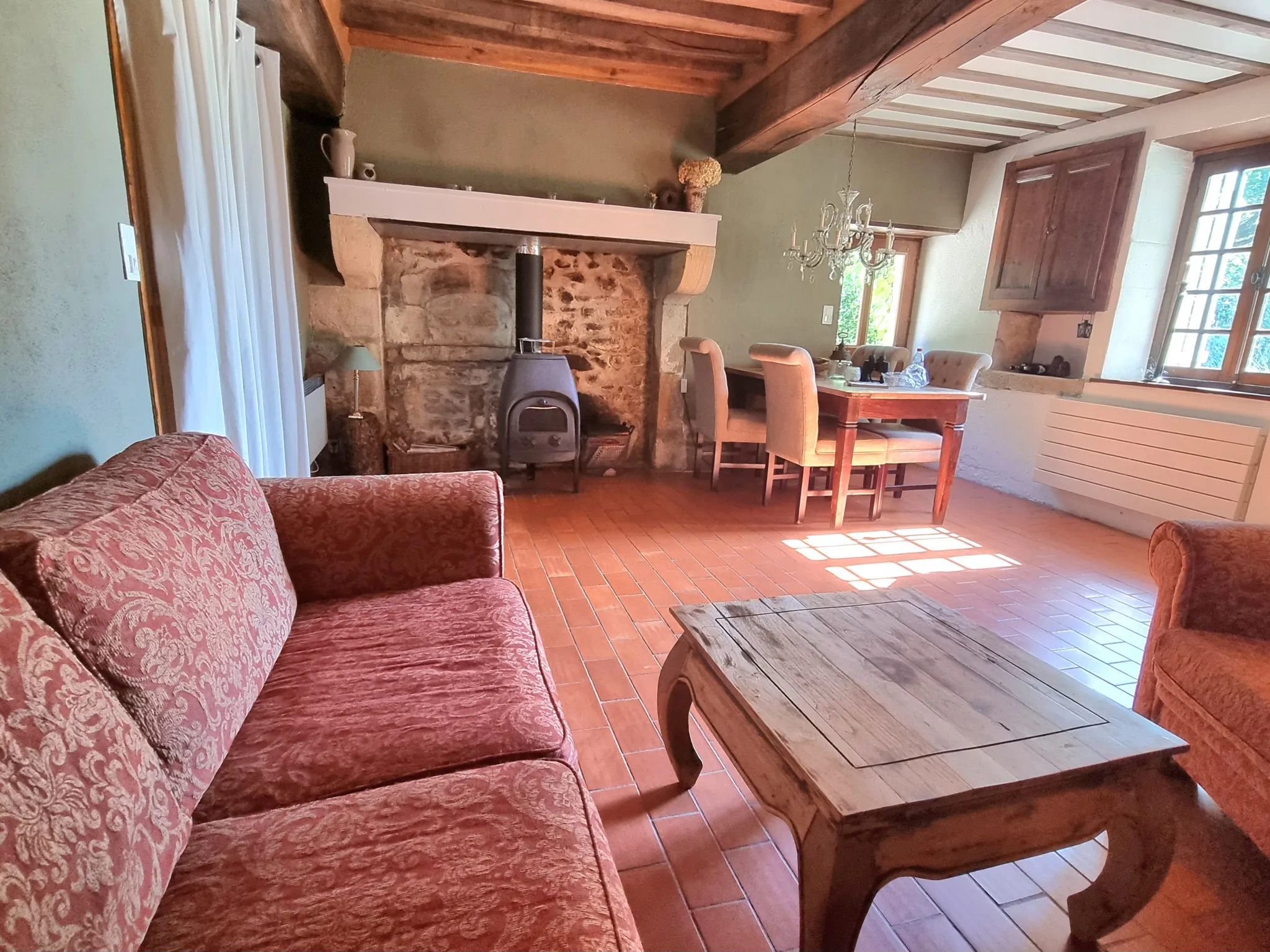 Maison en pierres à Sermages - 195 000 euros 