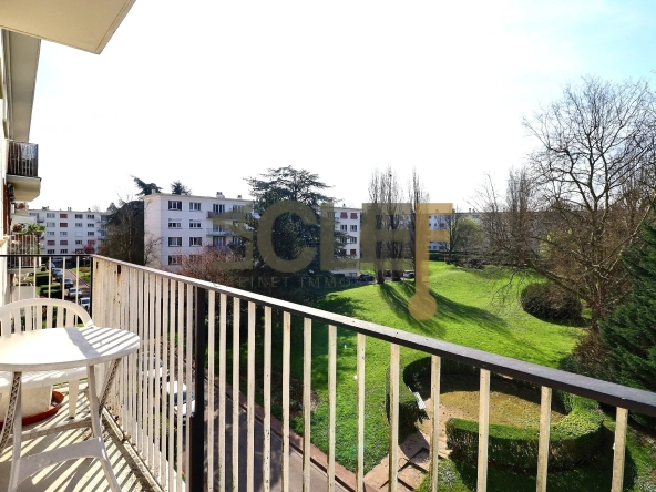 Appartement 4 pièces avec balcon et parking à La Celle-Saint-Cloud