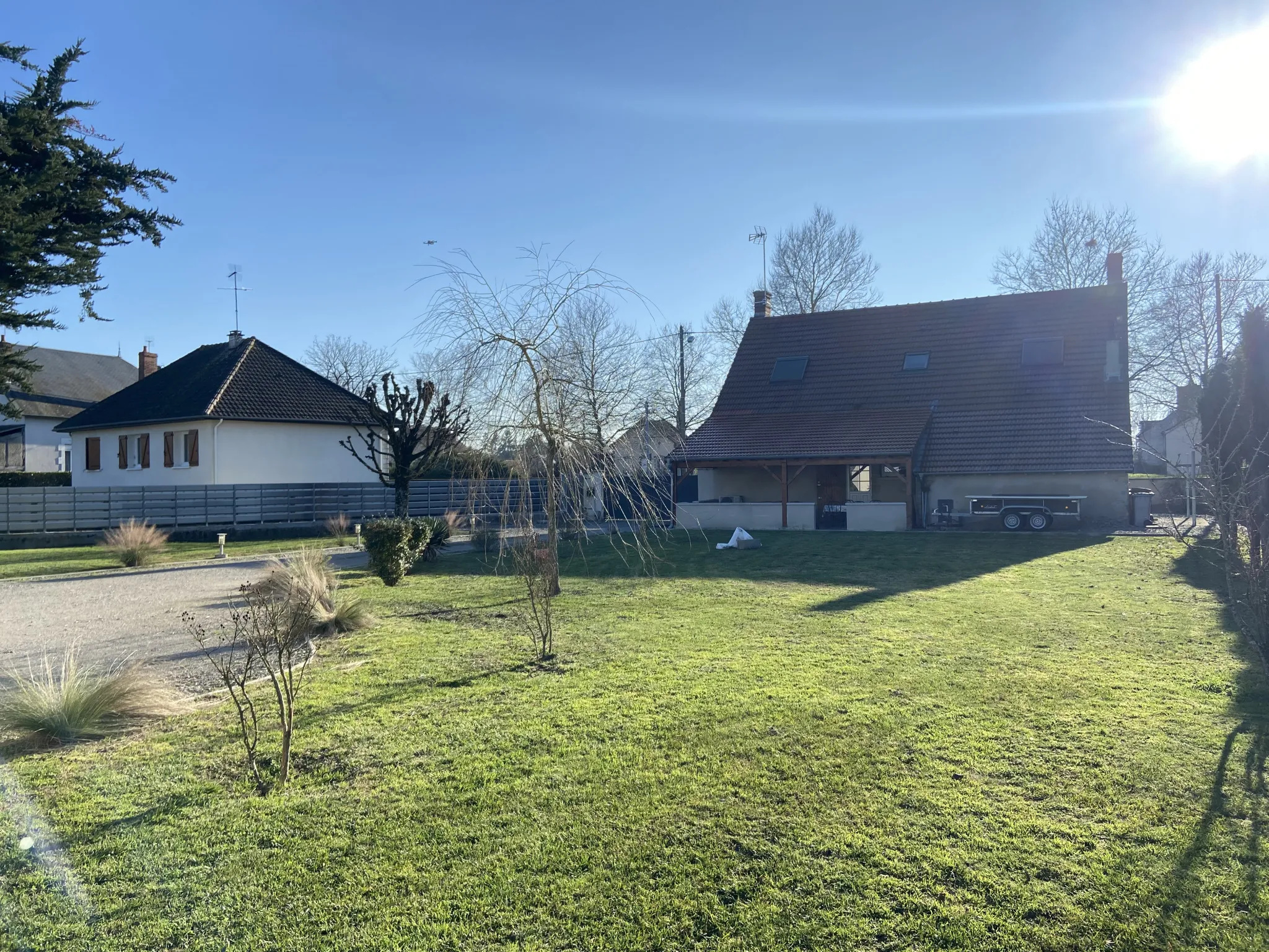 Maison rénovée avec 4 chambres à Vierzon 