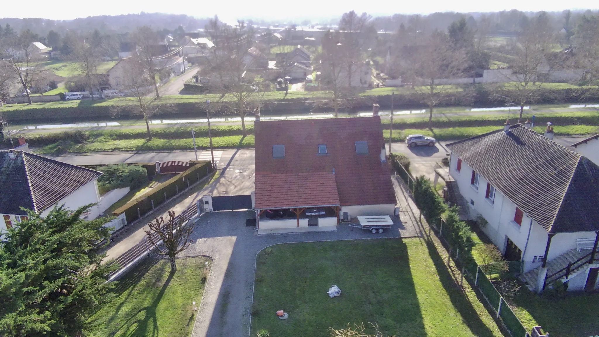 Maison rénovée avec 4 chambres à Vierzon 