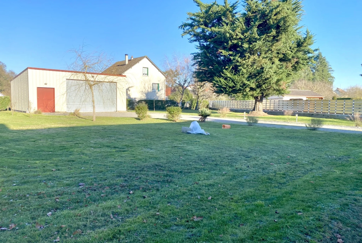 Maison rénovée avec 4 chambres à Vierzon 