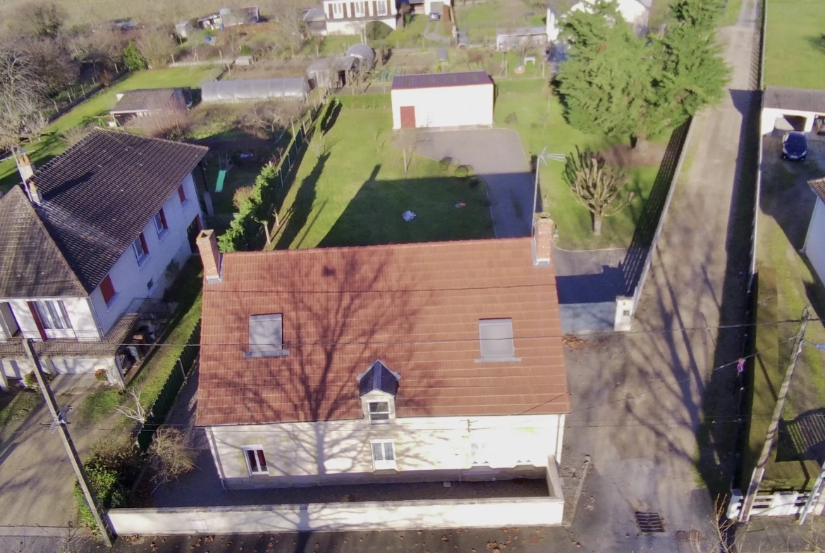 Maison rénovée avec 4 chambres à Vierzon 