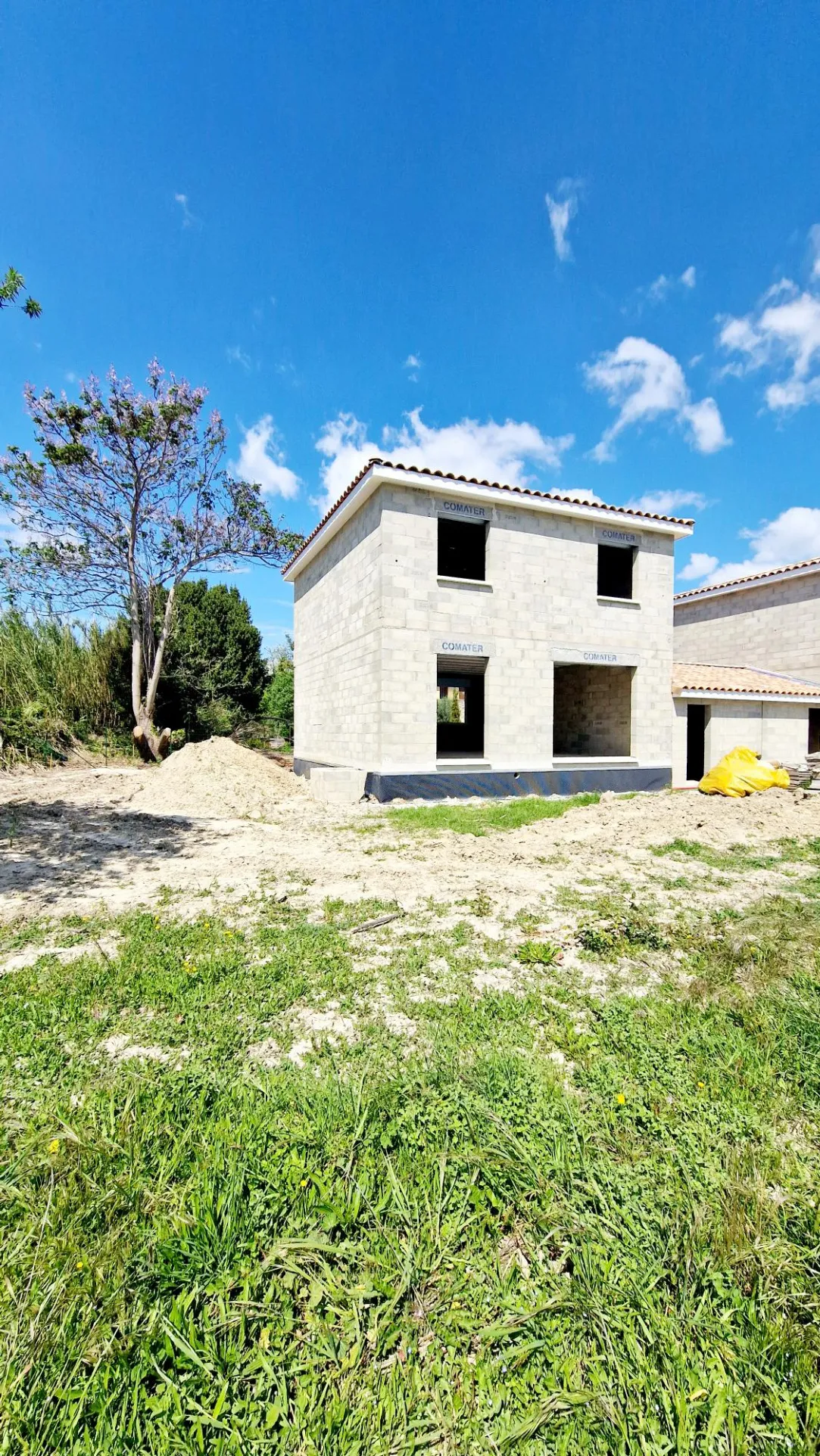 Villa Neuve à Terminer à Bollène 84500 