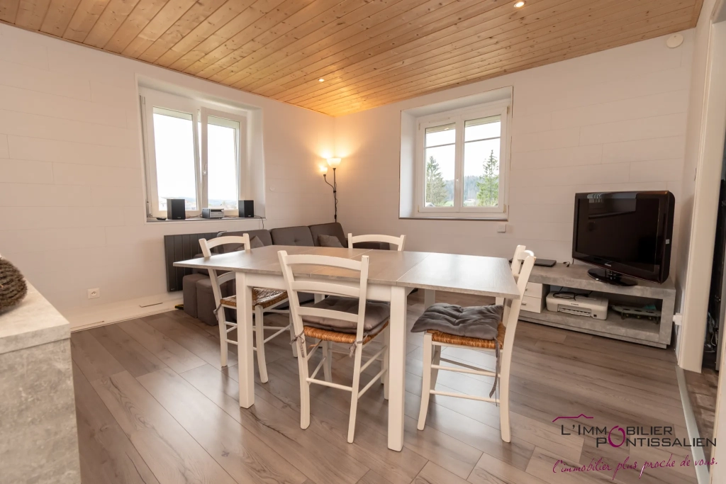 Appartement T3 BIS de 69 m2 avec garage à Labergement-Sainte-Marie