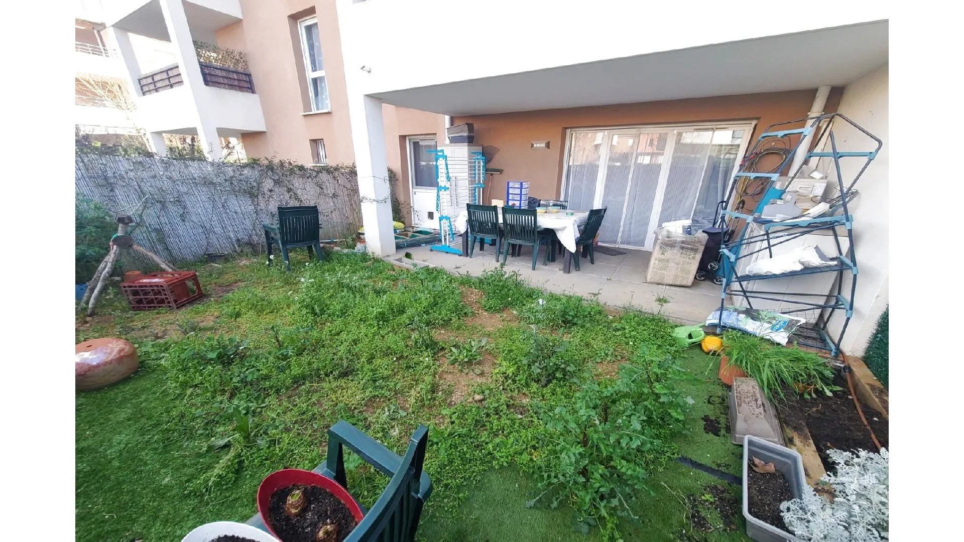 Bel appartement Type 2 avec jardin et box-garage à Gardanne 