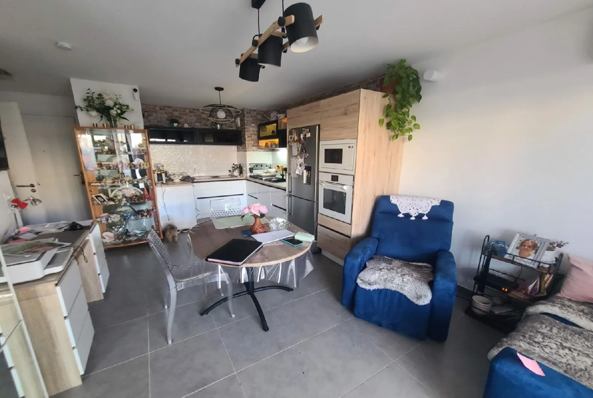 Bel appartement Type 2 avec jardin et box-garage à Gardanne 