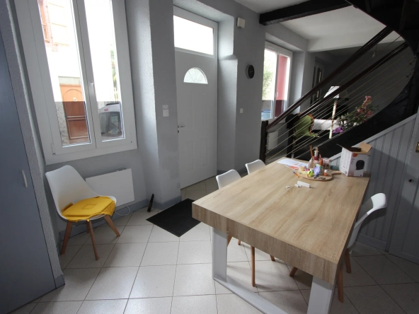 Maison de ville à Maubourguet avec balcon et terrasse