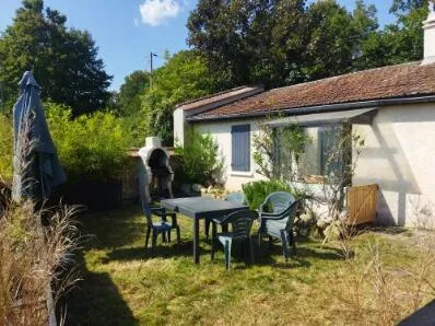 Maisonnette sur les hauteurs de Meulan avec vue sur la Seine 