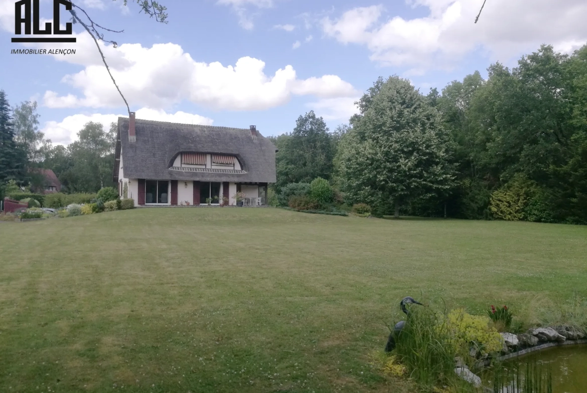 Maison Toit de Chaume à Heloup 