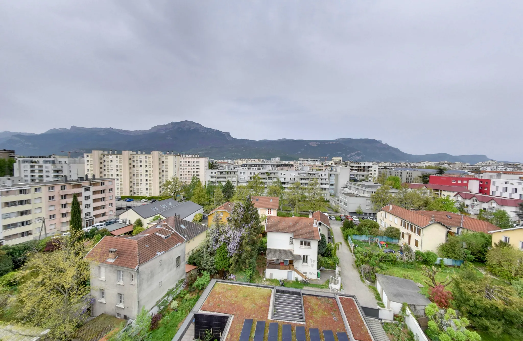 Appartement 4P+C Rue Lavoisier avec Vue Belledonne 