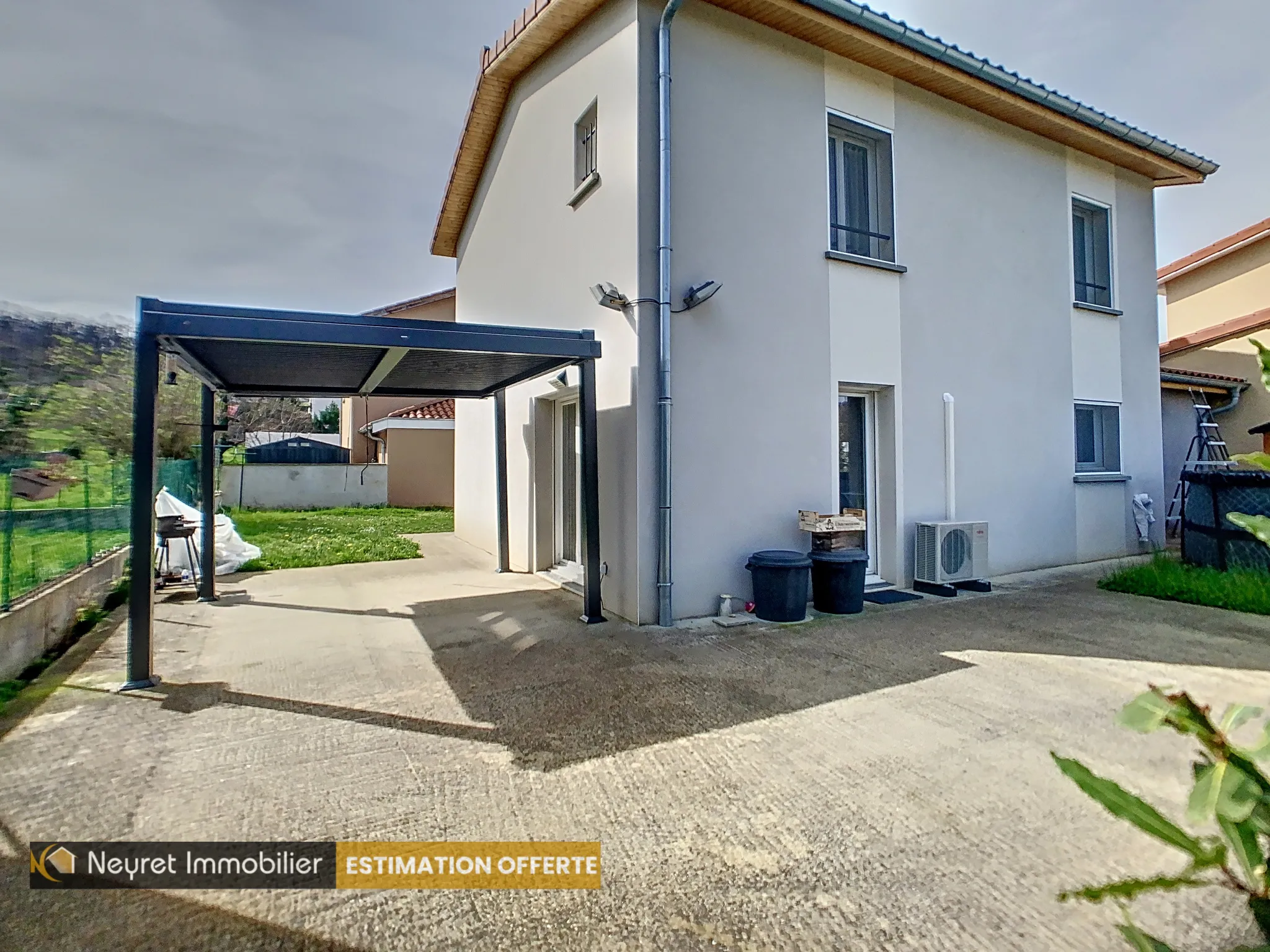 Maison individuelle 105m2 avec piscine à Givors 