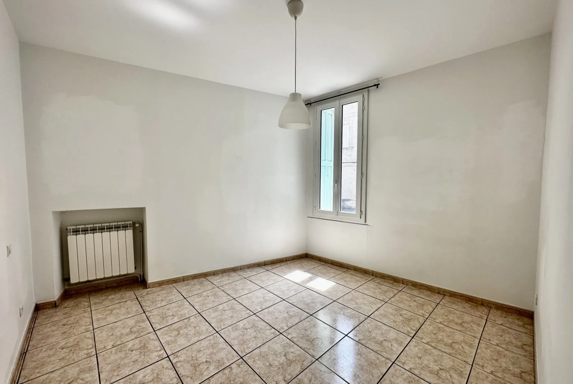 Appartement T3 rénové à Villeneuve les Avignon 