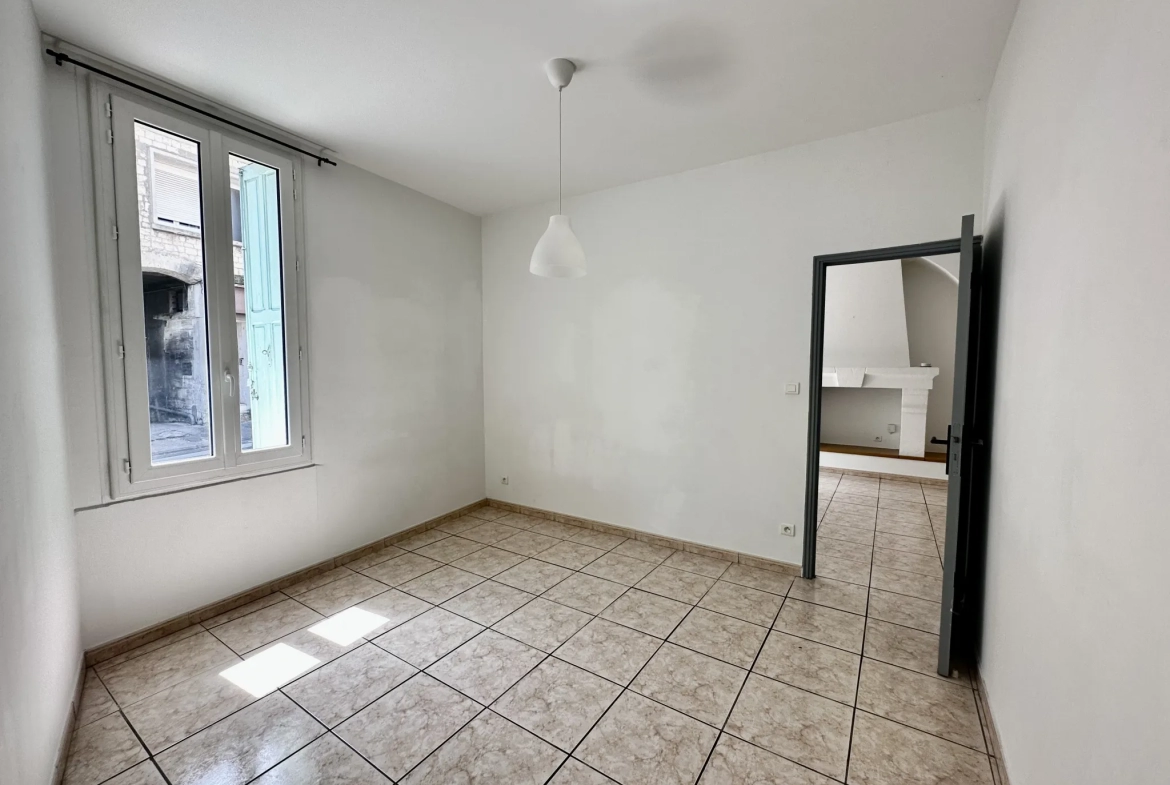 Appartement T3 rénové à Villeneuve les Avignon 