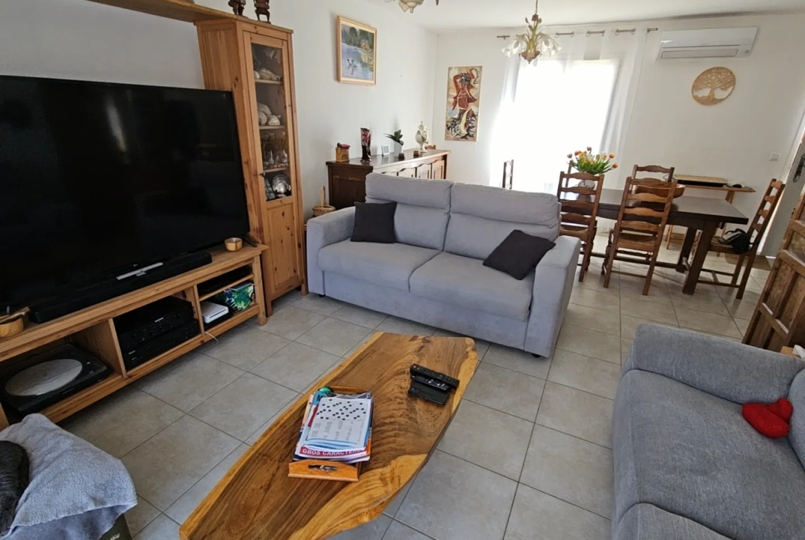 Maison familiale récente avec 3 chambres à vendre à PIGNANS 