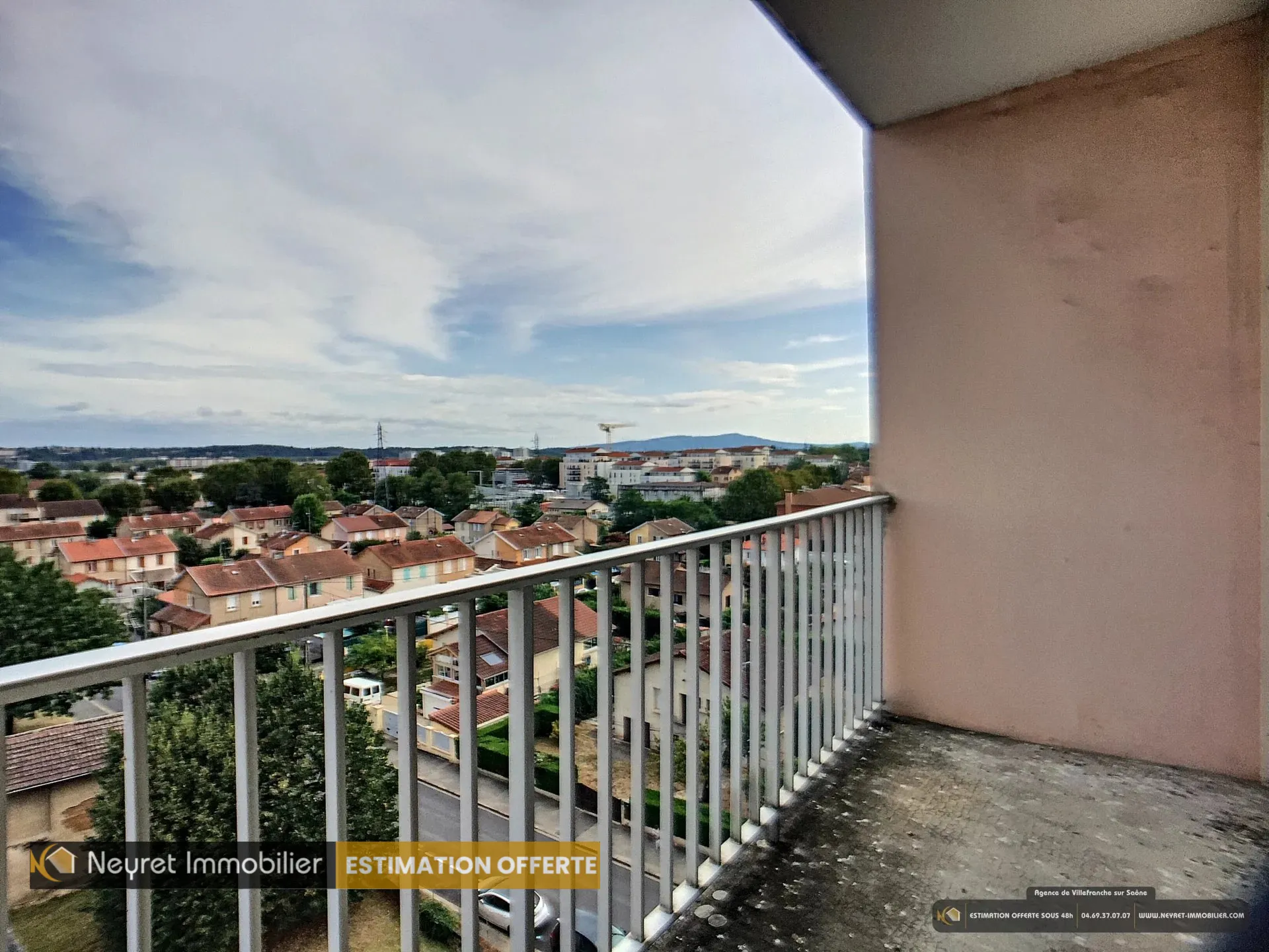 Appartement de Type 3 avec Balcon et Vue Dégagée 