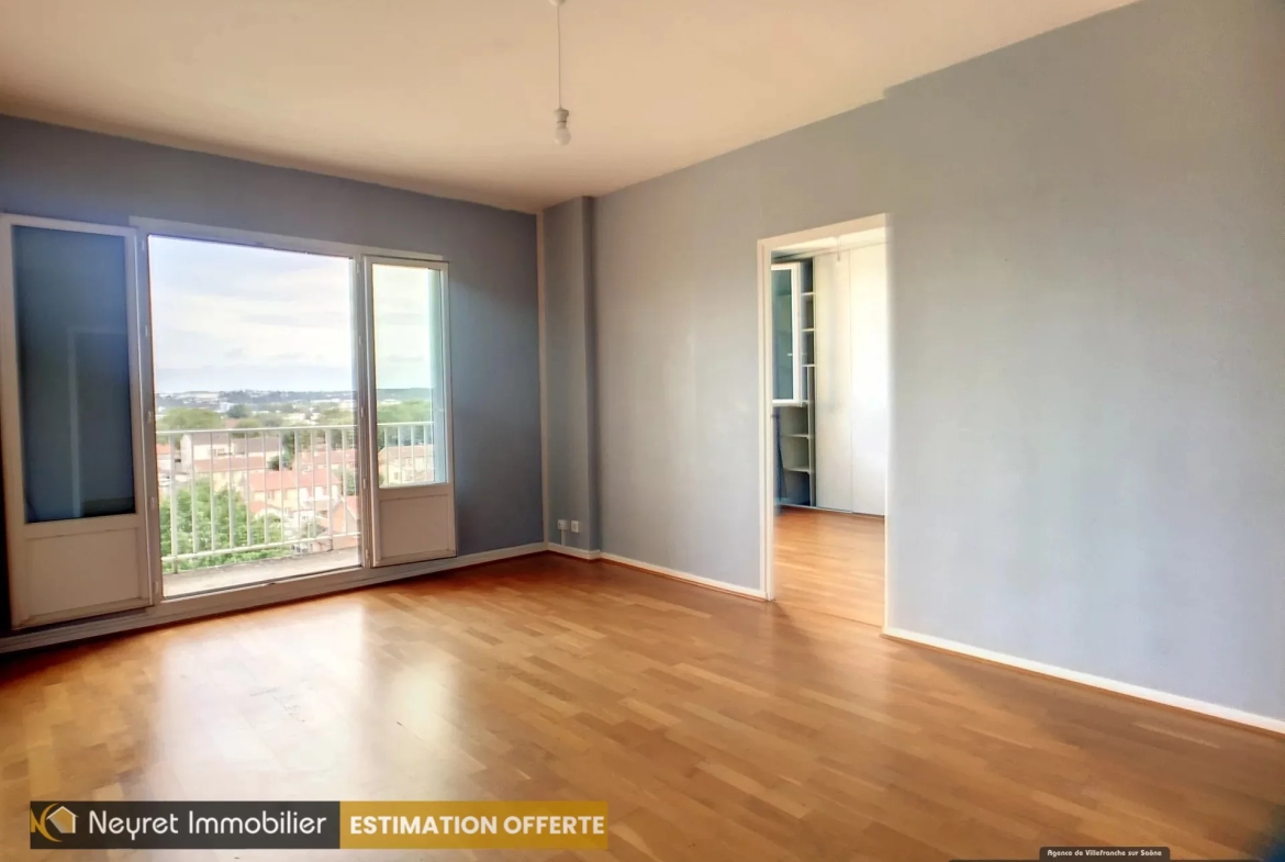 Appartement de Type 3 avec Balcon et Vue Dégagée 