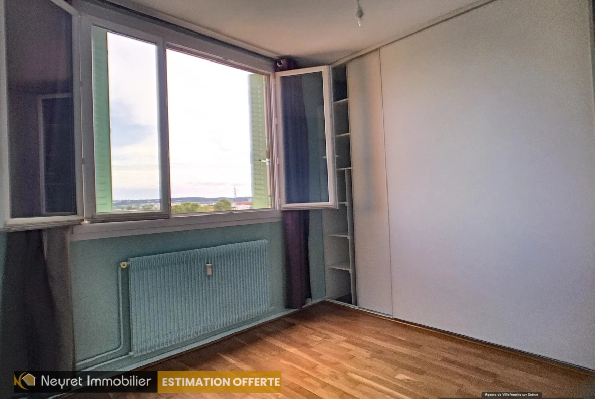 Appartement de Type 3 avec Balcon et Vue Dégagée 