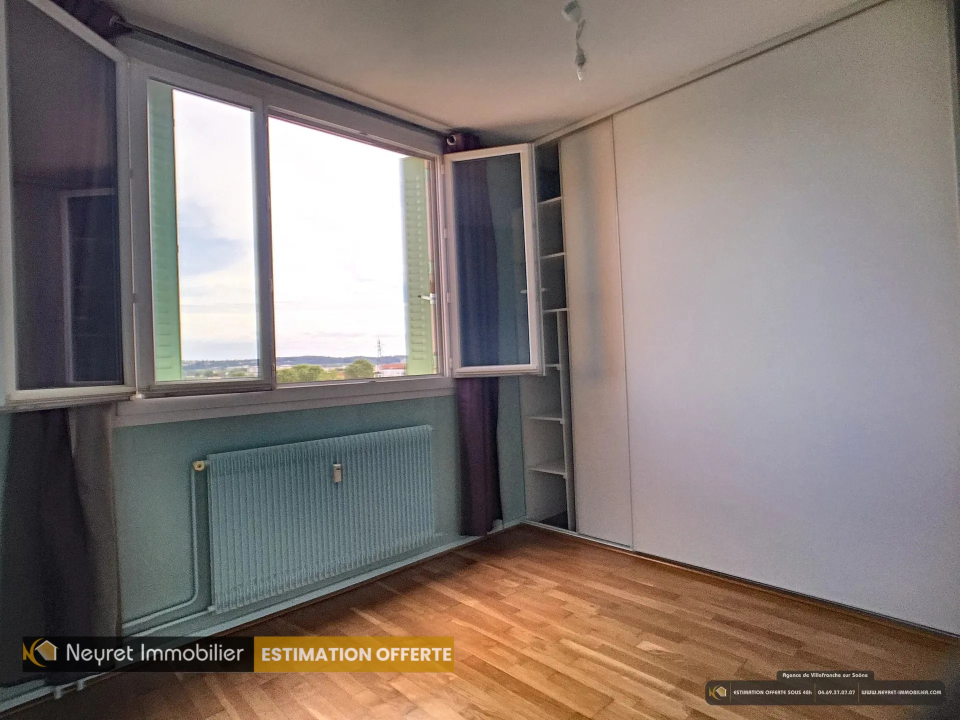 Appartement de Type 3 avec Balcon et Vue Dégagée 