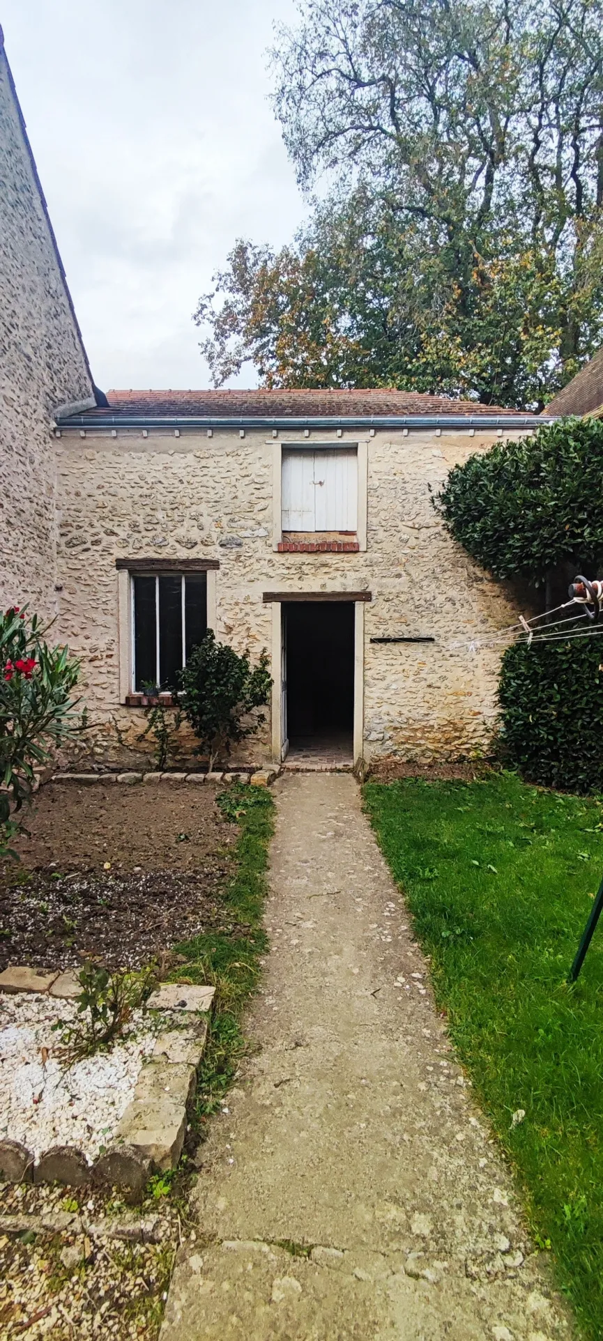 Maison Bourgeoise à Dourdan avec Grenier Aménageable 